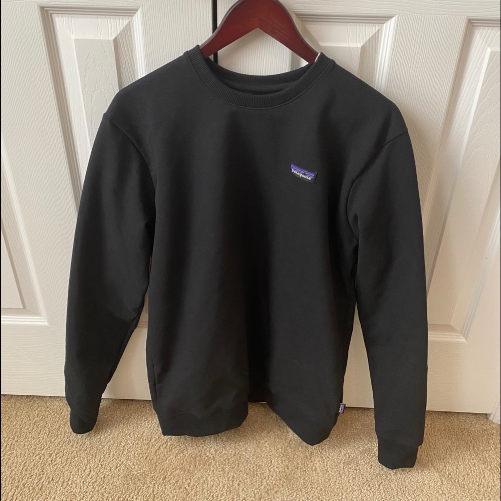 Patagonia black P-6 Label Uprisal Crew Sweatshirt